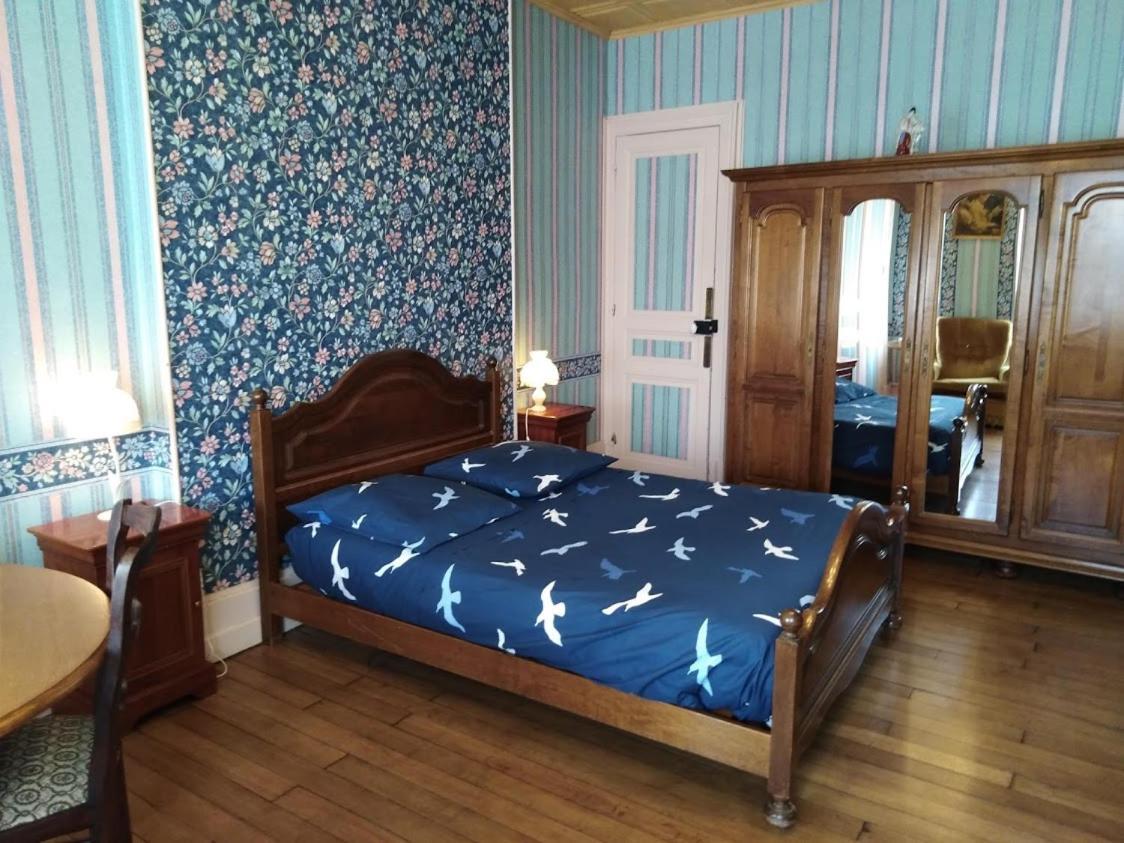 Le Point Du Jour Bed & Breakfast Revin  Exterior foto