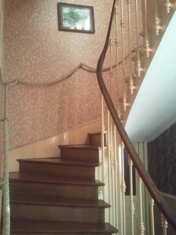 Le Point Du Jour Bed & Breakfast Revin  Exterior foto