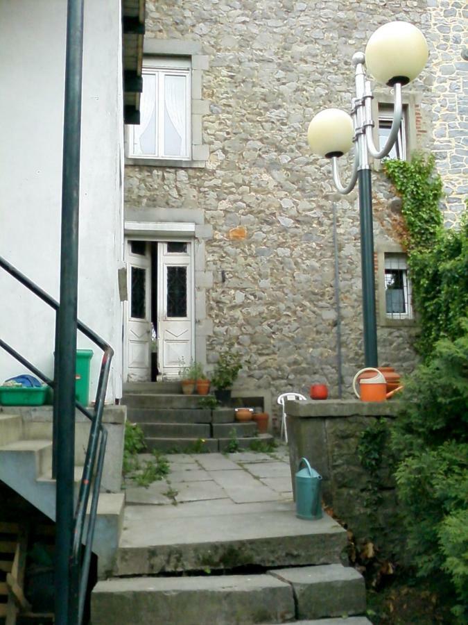 Le Point Du Jour Bed & Breakfast Revin  Exterior foto