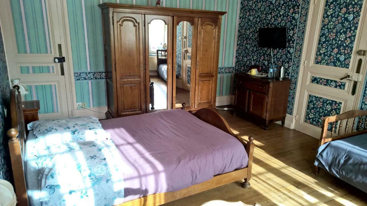 Le Point Du Jour Bed & Breakfast Revin  Exterior foto